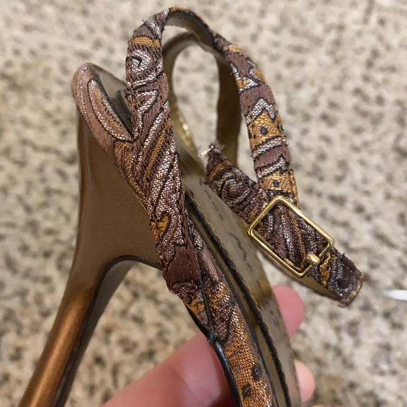 NWOT Brown Metallic beaded 3” ankle strap heels by Anne Michelle - size 7 - Picture 6 of 8